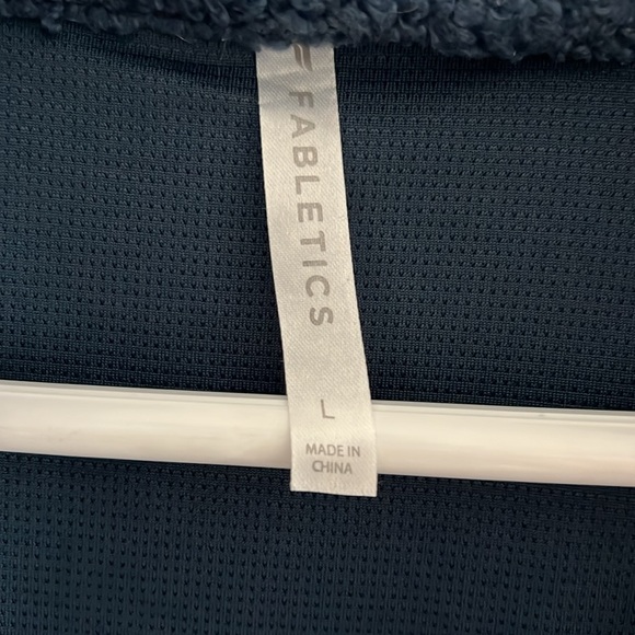 Fabletics Larisa Fleece Pullover 1/2 Zip Logo Patch Blue Brown L Cozy Sherpa - Picture 8 of 8